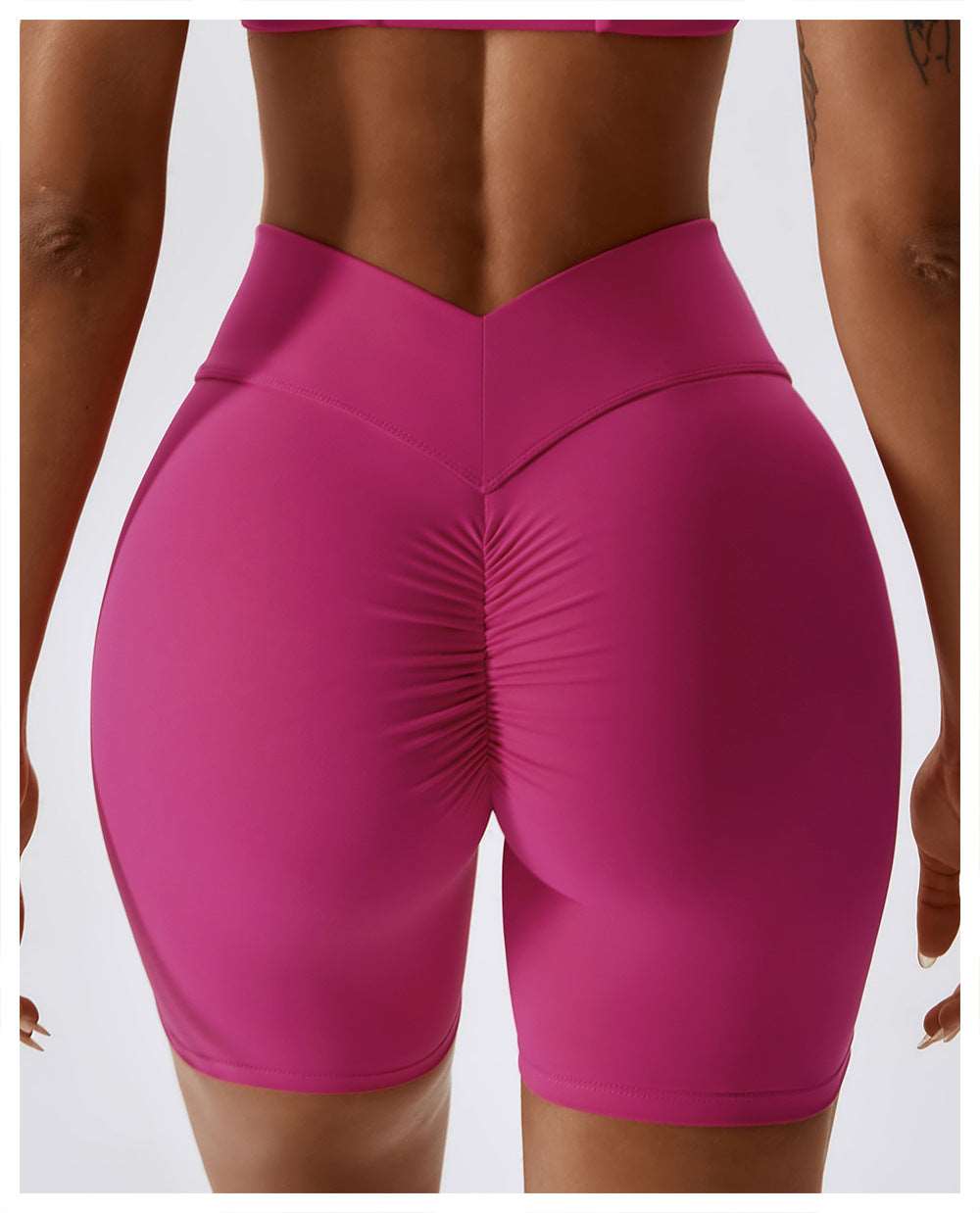 Contour back seamless shorts