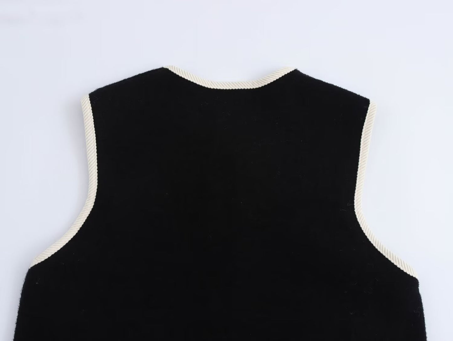 Contrast trim Vest