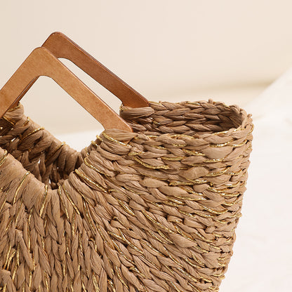 Straw hand bag