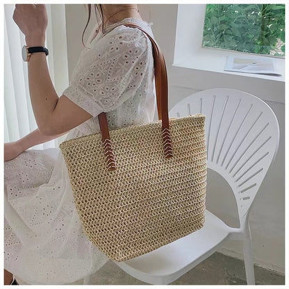 Straw beach bag