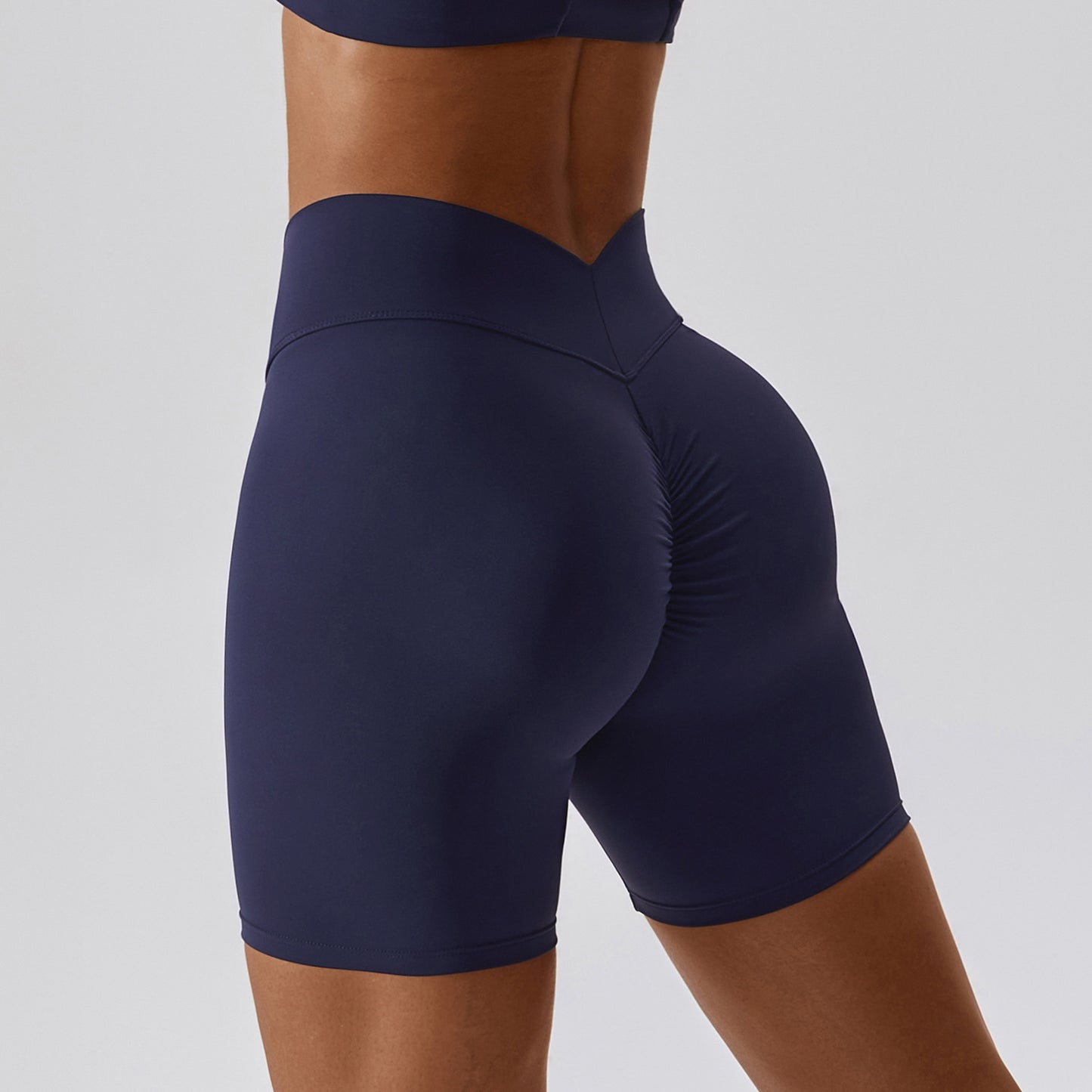 Contour back seamless shorts