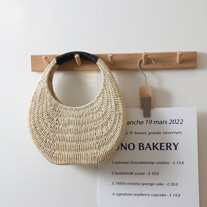 Straw hand bag