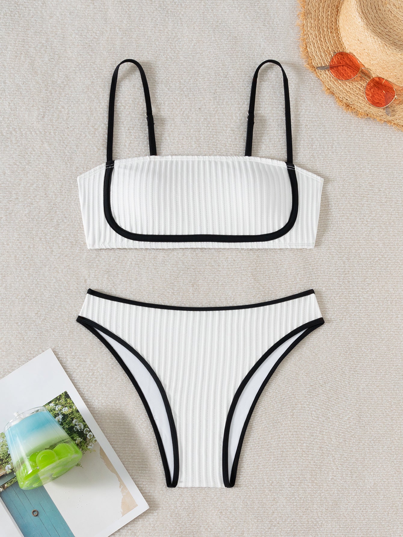 Monochrome bikini set