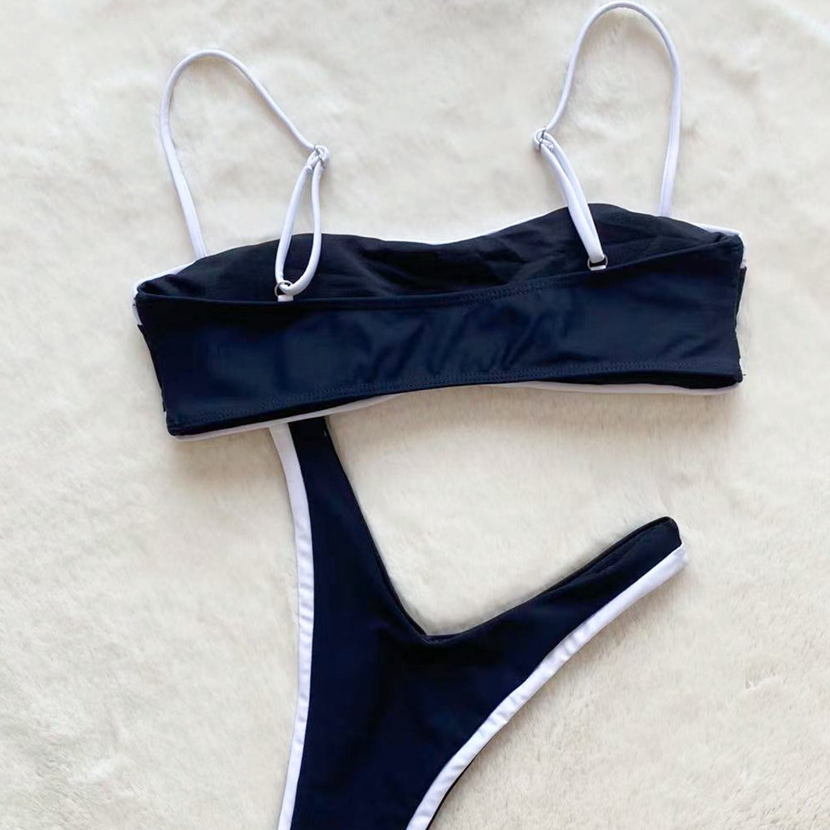 Monochrome bikini set