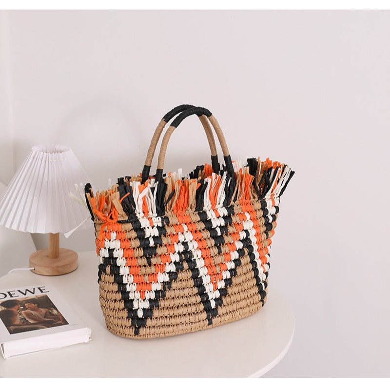 Hand woven staw bag