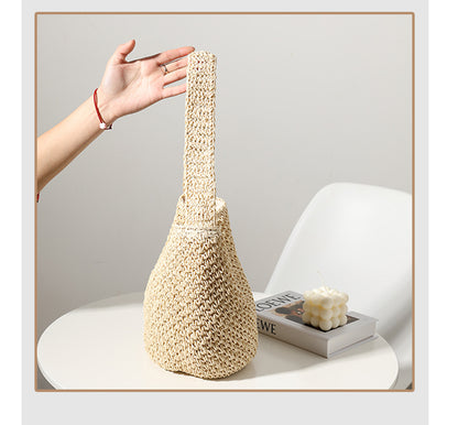 Straw hand bag