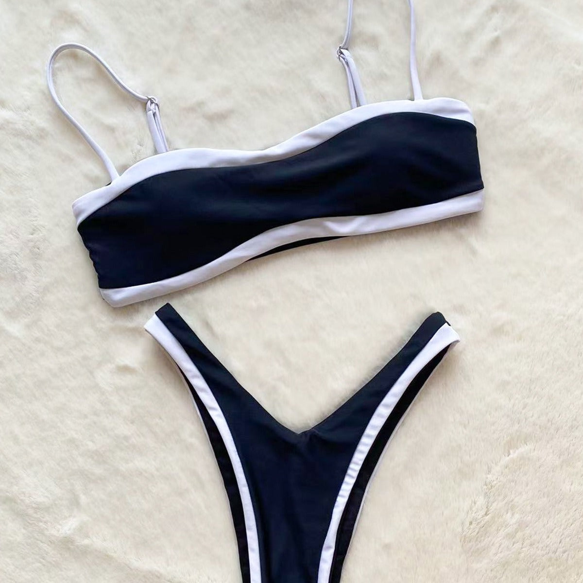 Monochrome bikini set