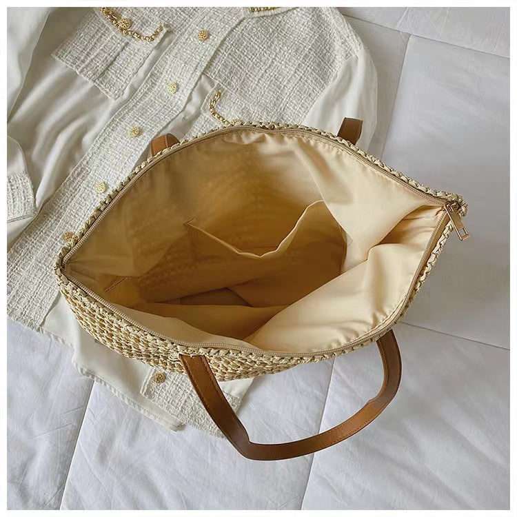 Straw beach bag