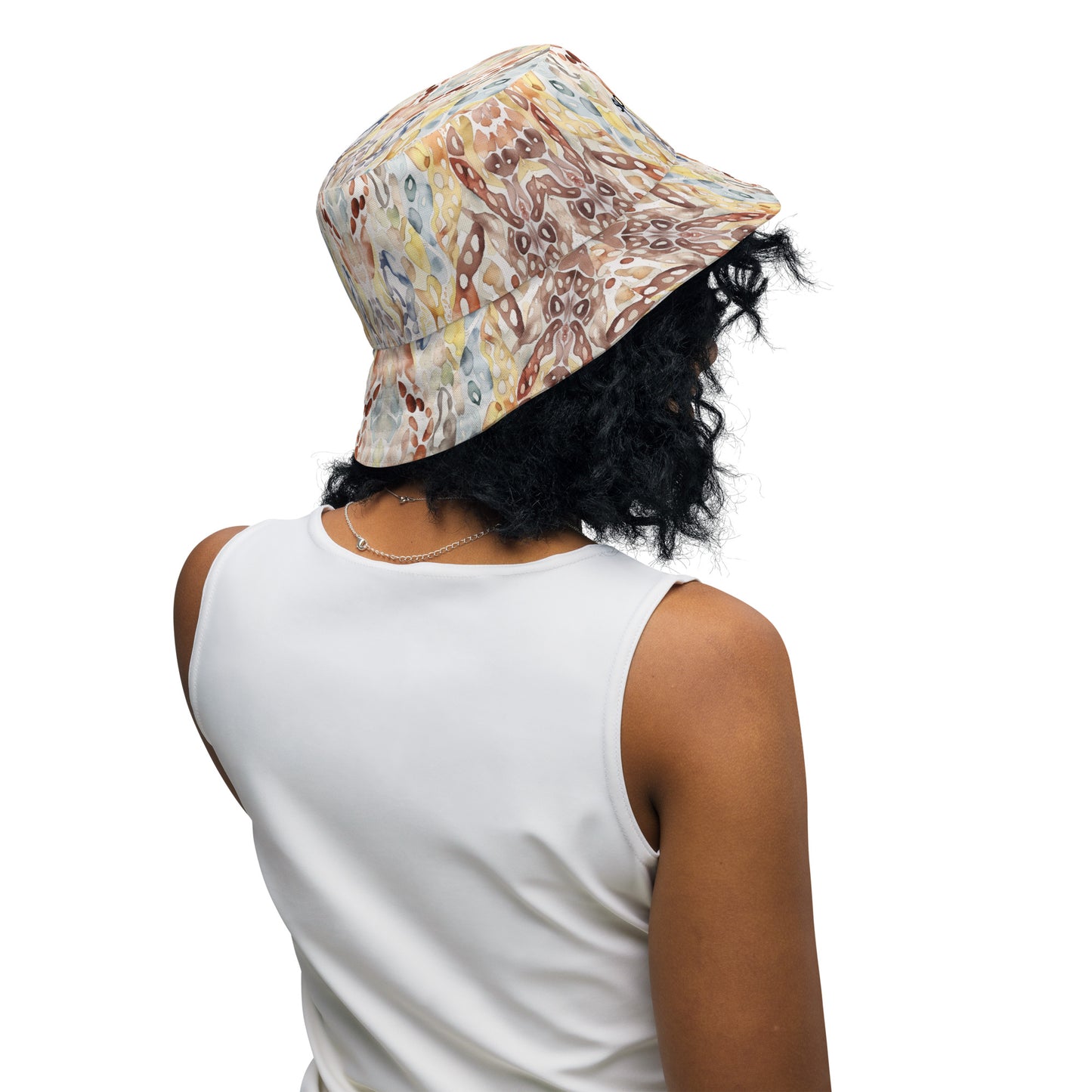 Reversible bucket hat