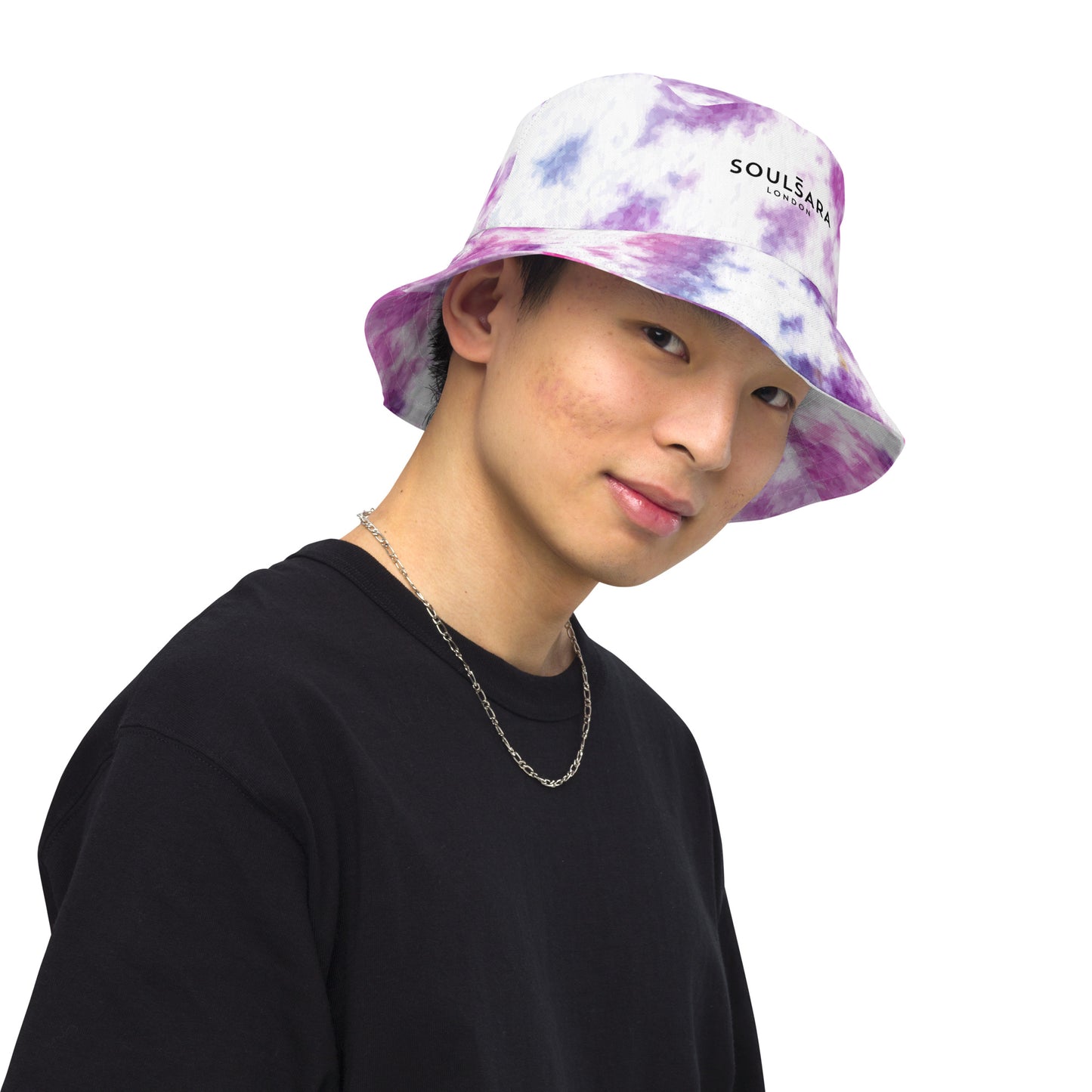 Reversible bucket hat