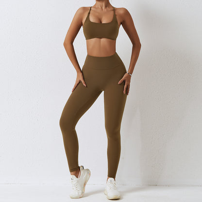 Quick dry sports set: sports Bra and shorts/leggings