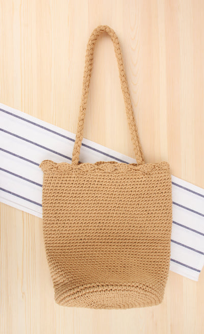 Hand woven straw bag