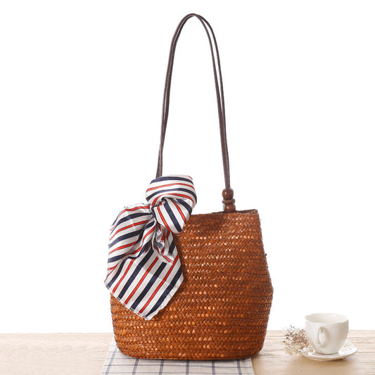 Beach shoulder bag with beads