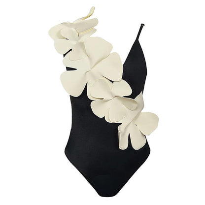 Swimsuit with 3D applique