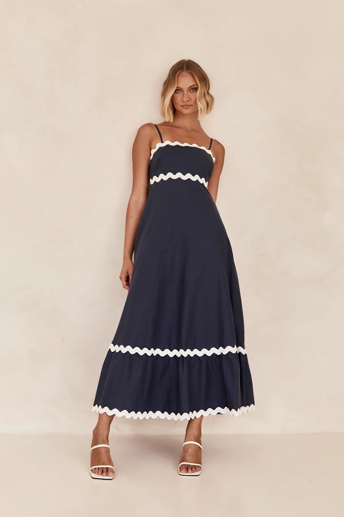 Contrast trim maxi dress